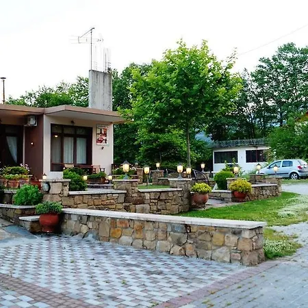 Xenonas Arxontiko * Káto Loutrákion