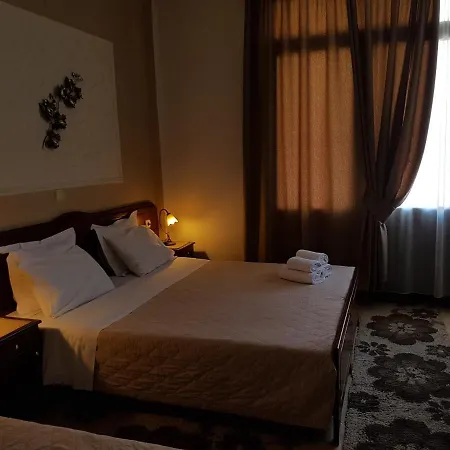 Xenonas Arxontiko Lägenhet Káto Loutrákion